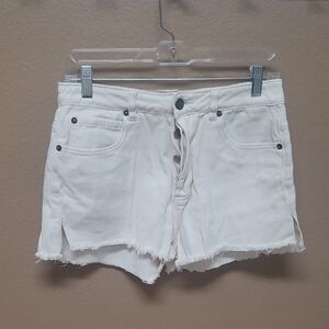 Amuse Society Cream Jean Shorts 🤎